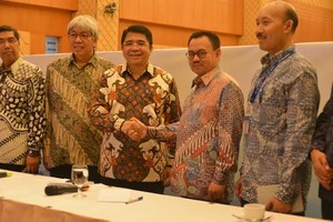 Oktober, Seluruh Izin di ESDM Diserahkan ke BKPM