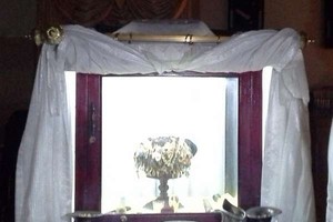 Ajaib, Mahkota Keramat Ternate Punya Rambut yang Bisa Tumbuh