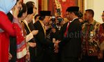 Jokowi Beri Tanda Kehormatan ke 46 Orang
