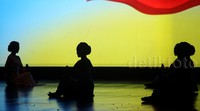 Dramatari tersebut menjadi lebih menarik karena merupakan perpaduan budaya Indonesia yang digarap koreografer kondang asal Bali, Ayu Bulantrisna Djelantik dan Dewi Sulastri yang kental dengan budaya Jawa.