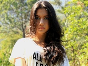 Cassandra Lee Mimpi Ditembak Hingga Menikah dengan Harry Styles