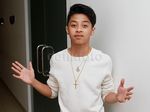 Gaya Bastian Steel Bergelang Emas dan Batu Akik