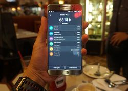 Membedah Kotak Ajaib Galaxy Note 5