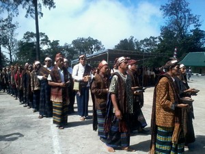 Khusyuk & Khidmat, Prosesi Upacara Adat Pati Ka di Kelimutu