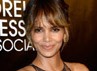 Halle Berry Tetap Seksi di Usia 48 Tahun Halle Berry Tetap Seksi di Usia 48 Tahun