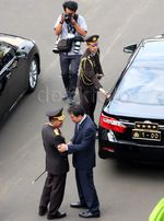 Iring-iringan Mobil Menteri Tinggalkan DPR