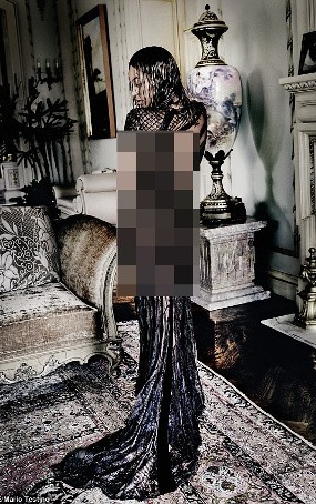 Bergaun Menerawang, Beyonce Tak Kenakan Underwear di Majalah