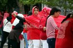 Rayakan 17-an Warga Pekojan Lomba Jahit Bendera Merah Putih
