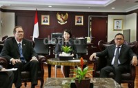 Pertemuan itu membahas sejumlah isu seperti islam dan demokrasi di Indonesia.
