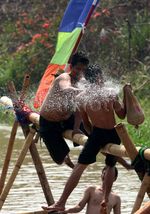 Lomba Gebuk Bantal di Kalimalang