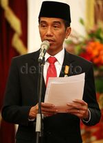 Jokowi Minta Menhub Perbaiki Kualitas Penerbangan