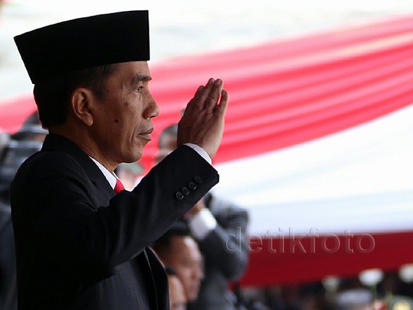 Jokowi Pimpin Upacara HUT ke-70 RI di Istana