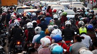 Kemacetan terjadi dari arah Bekasi menuju ke Jakarta maupun sebaliknya.