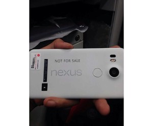 Wujud Nexus 5 (2015) dengan Sensor Sidik Jari