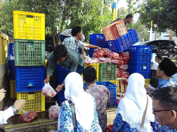 Kementan Jual Cabai dan Tomat Murah di Ragunan