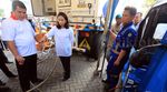 Rini Soemarno Jajal Bajaj Gas Gratis