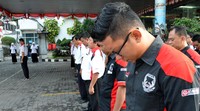 Komunitas Honda Street Fire Club Indonesia (HSFCI) mengheningkan cipta saat mengikuti upacara HUT ke-70 RI. Ist/WMS.