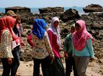 Pantai Guci Batu Kapal, Pelabuhan yang Dikutuk Jadi Batu