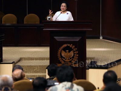 Megawati Pidato di MPR