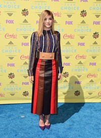 Bintang 'The Hunger Games' Willow Shields tampil warna-warni. Jason Merritt/Getty Images/detikFoto.