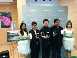 Mirror 5 dan R7 Lite: Menengah dengan Cita Rasa Mewah