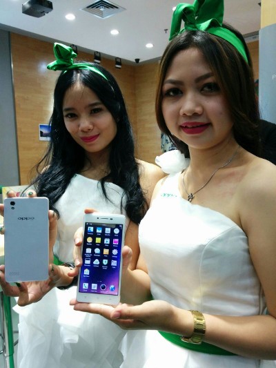 Mirror 5 dan R7 Lite: Menengah dengan Cita Rasa Mewah