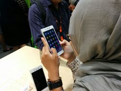 Mirror 5 dan R7 Lite: Menengah dengan Cita Rasa Mewah