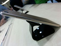 Mirror 5 dan R7 Lite: Menengah dengan Cita Rasa Mewah