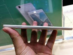 Mirror 5 dan R7 Lite: Menengah dengan Cita Rasa Mewah