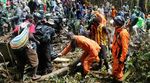 Evakuasi Korban Trigana Air di Papua