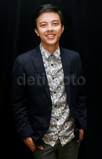 Bisma tampil necis. Pool/Gus Mun/detikFoto.