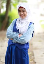 Cantik dan Imutnya Debby Shinta Berhijab