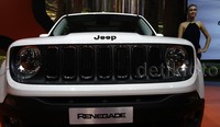 Kedua mobil sudah bisa dipesan di Indonesia International Motor Show.