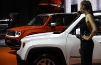 Hadir dengan mesin 1.4L MultiAir Turbo yang dikombinasikan dengan transmisi 9-percepatan memberikan akselerasi cepat dengan power delivery yang halus serta mampu untuk mempertahankan efisiensi bahan bakar.
