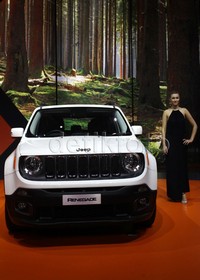 Indonesia memiliki banyak penggemar Jeep yang kuat dan kami senang untuk memberikan Jeep Renegade untuk pasar yang berkembang ini, ungkap Muhammad Al Abdullah, Chief Executive Officer, PT Garansindo Inter Global.