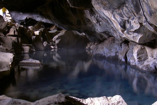 Gua Islandia Ini Dipakai Adegan Bercinta Film Game of Thrones