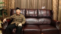 Menurut Hamzah, kesuksesan di dunia juga harus diiringi dengan kesuksean di akhirat.