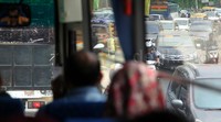 Arus lalu lintas tampak macet.