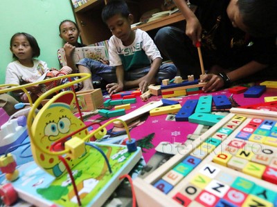 Perpustakaan dan Layanan Kesehatan di Pasar Manggis