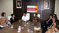 Wiranto didampingi dengan Ketua Fraksi Hanura Nurdin Tampubolon melakukan halal bihalal dengan anggota Fraksi Hanura. Lamhot Aritonang/detikFoto.