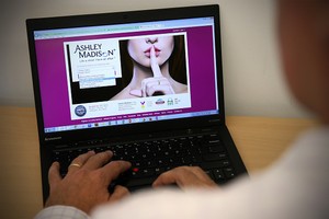 Ashley Madison, Website Dosa yang Kena Batunya