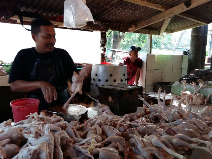 Harga Daging Ayam Hanya Turun Rp 500 Jadi Rp 39.500/Kg