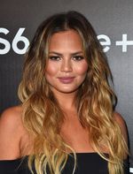 Ber-selfie Ria Bareng Chrissy Teigen