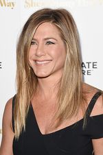 Ini Cincin Kawin Emas dan Berlian Jennifer Aniston