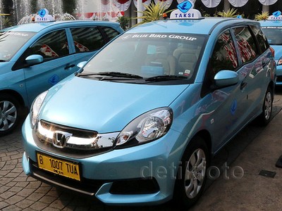 Blue Bird Luncurkan Taksi MPV