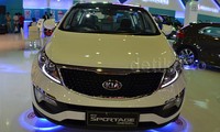Kia New Sportage Diesel tampil sporty dan berkelas dengan adanya rear combination lamp, foglamp dan grille 'tiger nose'. Pool/Aris Ginanjar/detikFoto.