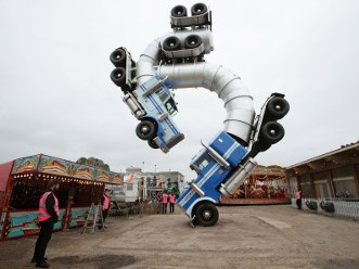 5 Taman Bermain Banksy yang Terinspirasi Disney