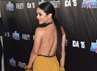 Vanessa Hudgens Seksi Pamer Punggung Vanessa Hudgens Seksi Pamer Punggung