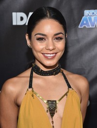 Senyum manis Vanessa Hudgens. Alberto E. Rodriguez/Getty Images/detikFoto.