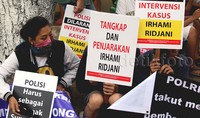 Instruksi Kapolri Jenderal Polisi Badrodin Haiti agar jajarannya menunda dulu proses hukum calon Kepala Daerah bermasalah atau tersangkut kasus hukum baik yang pertahanan ataupun bukan sampai Pilkada serentak selesai menimbulkan pro kontra di masyarakat apalagi karena alasan demi menjaga netralitas Polri.     